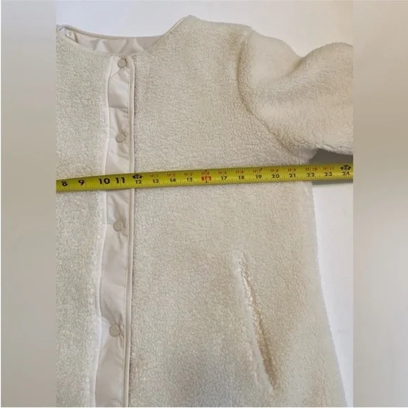 Koolaburra by UGG NWT Reversible Sherpa Quilted Jacket size Small - Picture 14 of 14